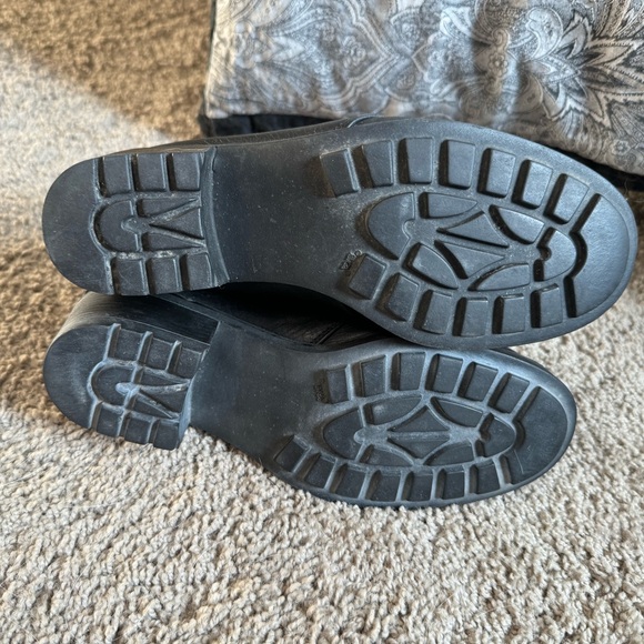 Roots Combat Style Boots ⭐️ Size 9 ⭐️ - Picture 6 of 11